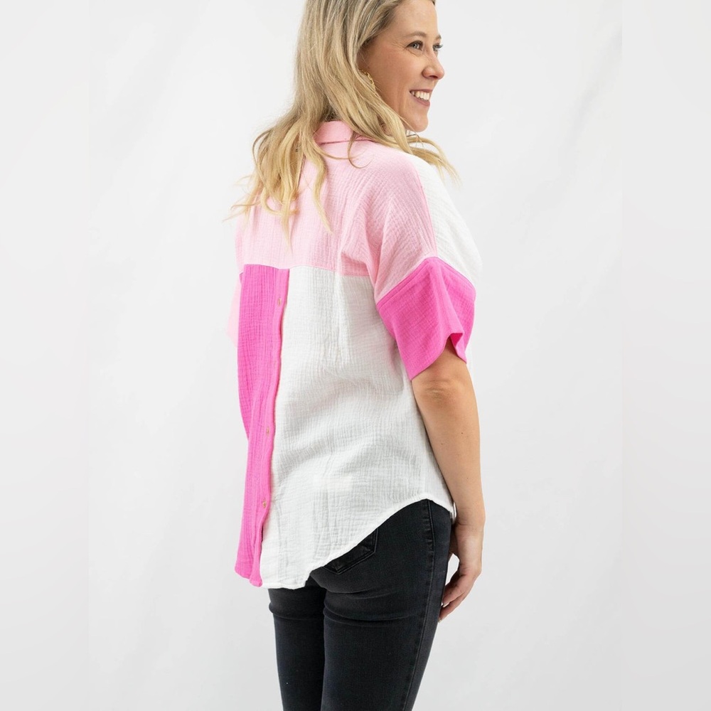 Entro Pink Color Block Style Button Up Top‎ - Picture 2 of 14
